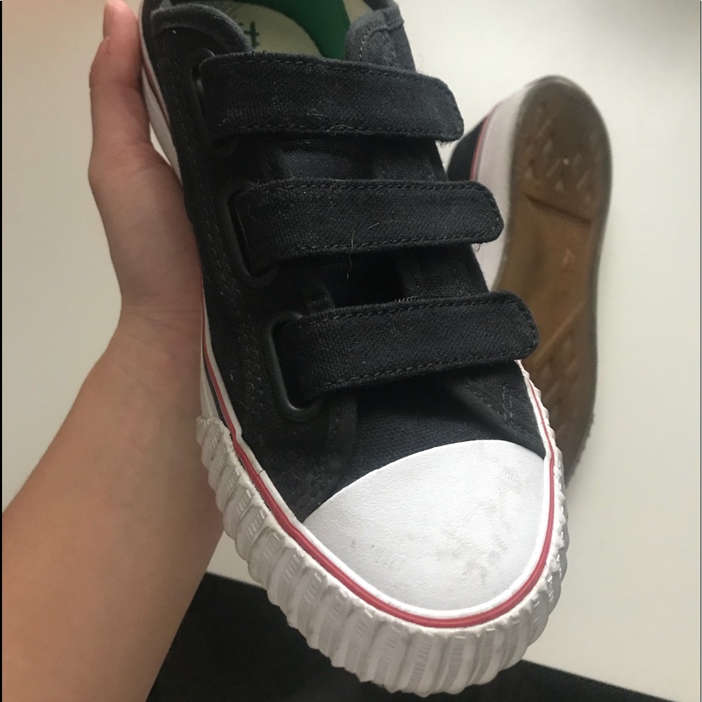 Velcro PF flyers !